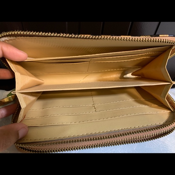 Mixed/Checkered brown & black Medium Wristlet - Picture 6 of 10